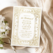 Mariage d'époque romantique orné d'or