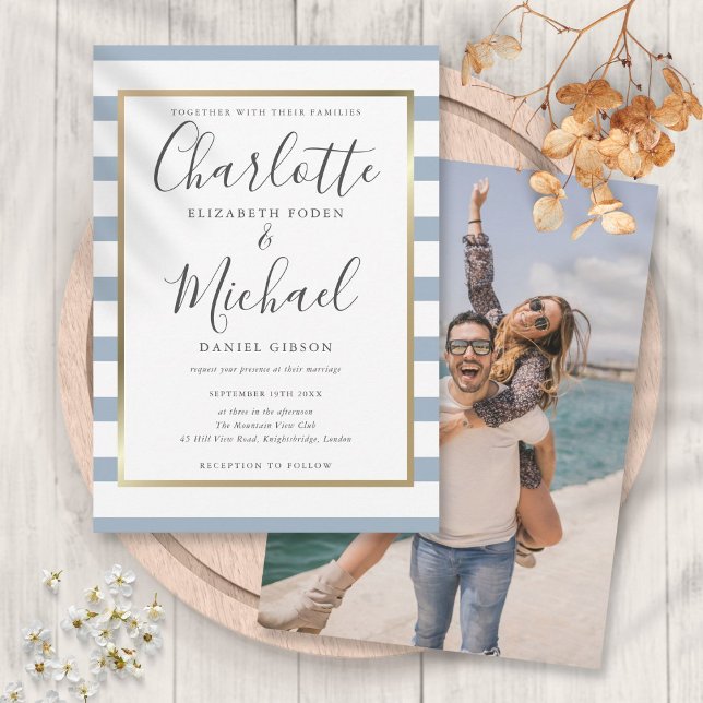 Invitation Mariage élégant avec photo et rayure bleue poussié (Elegant Dusty Blue Stripe Script Photo Wedding Invitation)