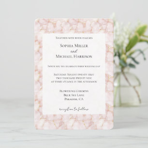 Invitation Mariage Floral aux Pétales de Rose Rose Pâle Or