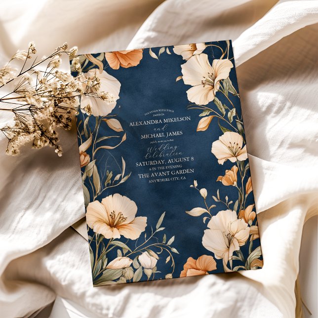 Invitation Mariage floral d'ivoire Elégant bleu marine (Créateur téléchargé)