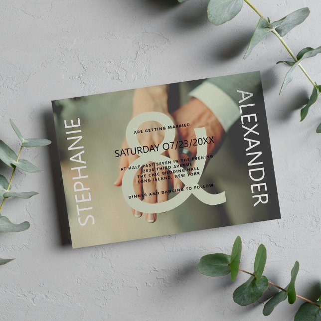 Invitation Mariage photo moderne vert blanc personnalisé (Modern green white custom photo ampersand wedding )