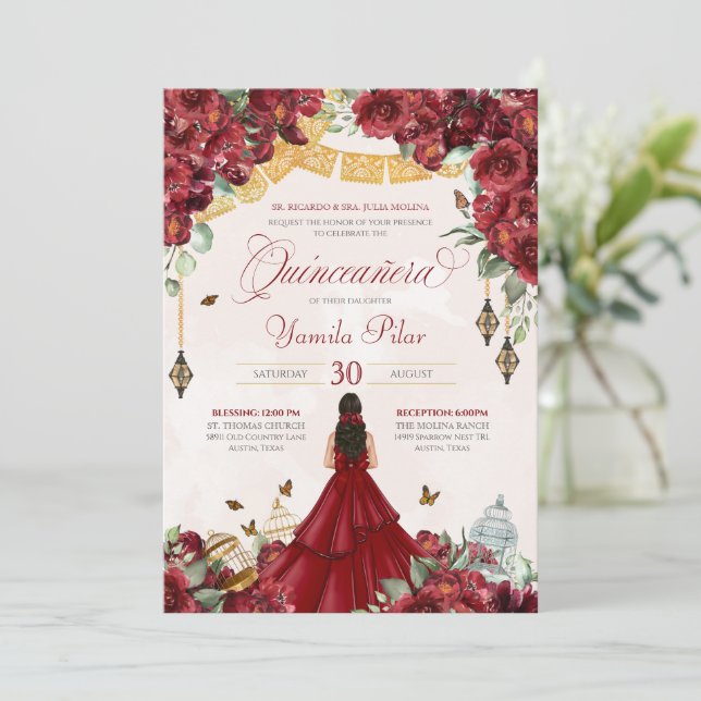 Invitation Maroon Rouge Floral Papillon Élégant Quinceanera v (Debout devant)