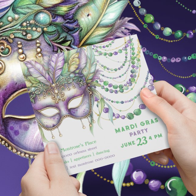 Invitation Masque et perles violettes d'or et de vert Mardi G (Customizable Mardi Gras House Party and happy hour invitation with purple, gold and green. )