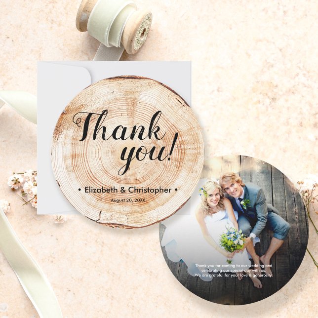 Invitation Merci photo personnalisé Mariage rustique (Rustic wood tree log ring custom photo thank you wedding round card.)