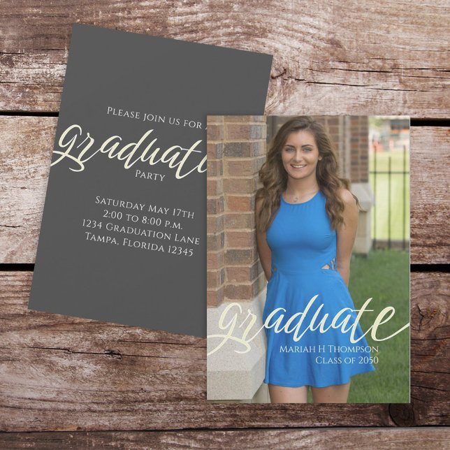 Invitation Mini-moderne simple script tendance photo (Graduate stylish calligraphy script photo inivtaiton annoucnement card. )