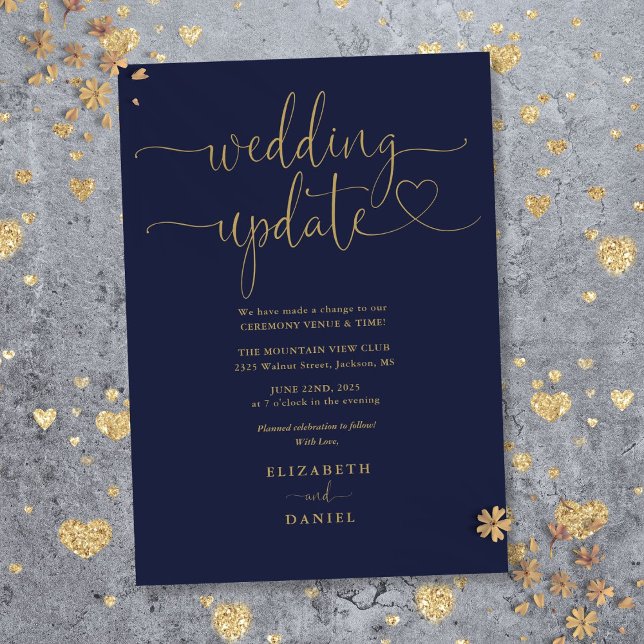 Invitation Mise à jour du Mariage de script de la Marine Blue (Navy Blue And Gold Heart Script Wedding Update Invitation)