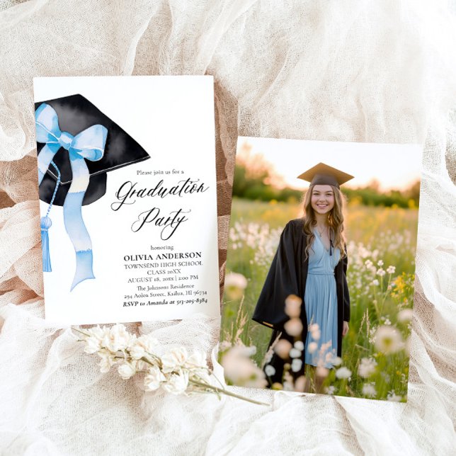 Invitation Moderne Elégant tendance Stylish Bleu Bow Graduati (Watercolor Modern Elegant Trendy Stylish Blue Bow Graduation Invitation)