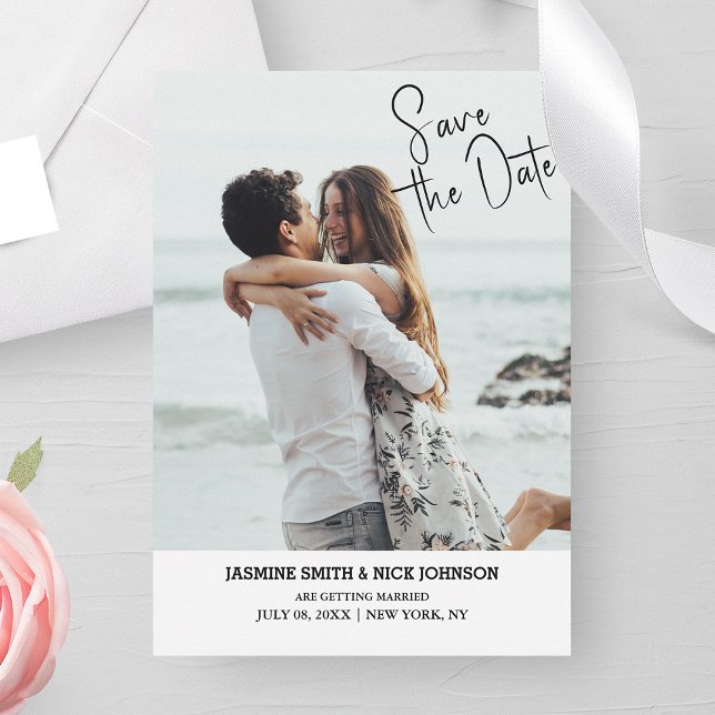 Invitation Moderne Enregistrer La Date QR Code Mariage Photo (Simplify your RSVP with our QR code save-the-date, adding an unforgettable touch to your special day)