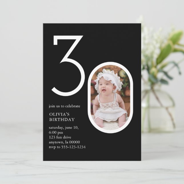 Invitation Moderne minimal 30e anniversaire fête chic noir (Debout devant)