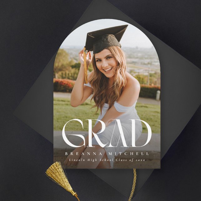 Invitation Moderne Serif Elegant Arch Photo Graduation (Créateur téléchargé)