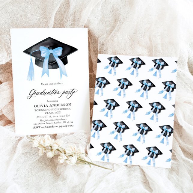 Invitation Moderne tendance Bleu Bow Graduation Cap Graduatio (Watercolor Modern Elegant Trendy Stylish Blue Bow Graduation Invitation)