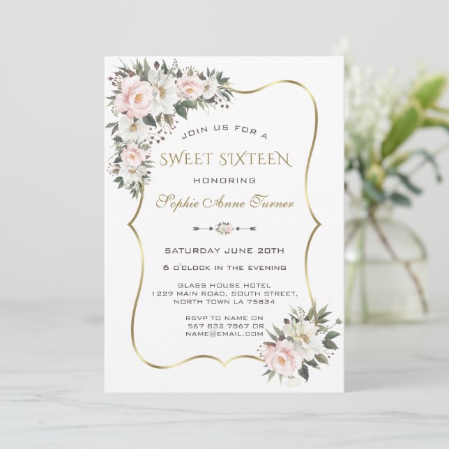 Invitation Modernes Cadre Doré Fleurs Roses Blanches Sweet 16 (Debout devant)