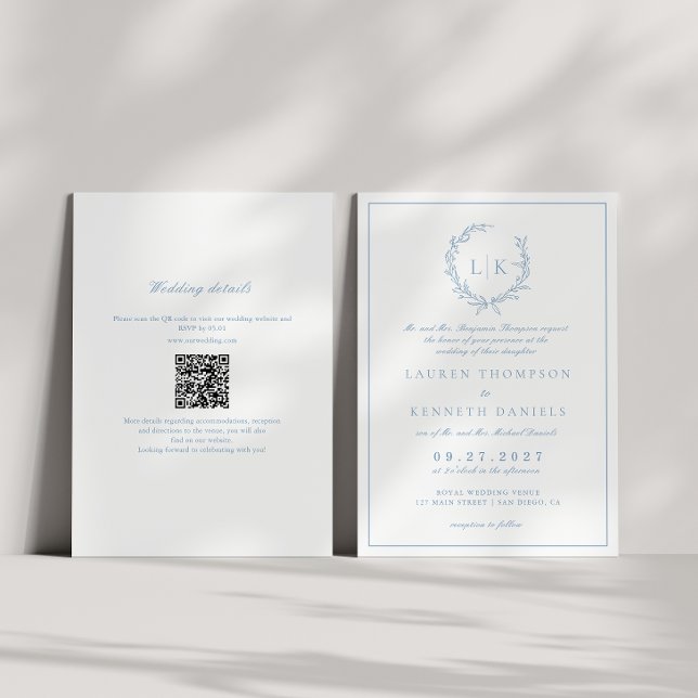 Invitation Monogramme feuille Crest Dusty bleu QR Code Mariag (Créateur téléchargé)