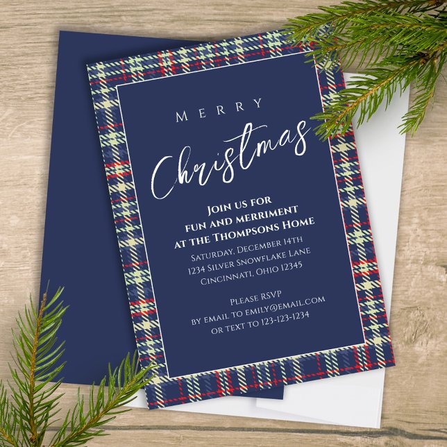 Invitation Noël Vacances Simple Marine Bleu Hiver Plat (Merry Christmas holiday festive navy blue plaid background with stylish calligraphy script. )