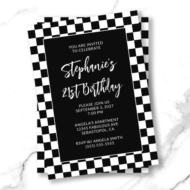 Invitation Noir et blanc À damiers audacieux 21e anniversaire (Black and White Checkered Bold 21st Birthday Invitation)