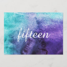 Nombres de table aquarelle bleue sur fond violet