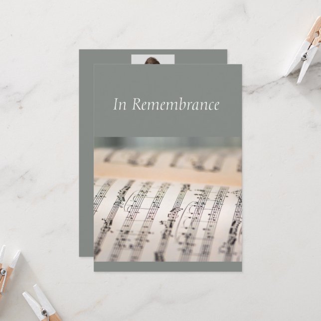 Invitation Notes musicales du service Memorial personnalisé (Devant/Arrière en situation)
