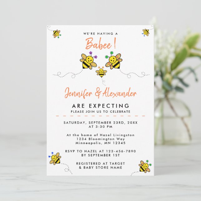 Invitation On a un bébé ! Baby shower couple (Debout devant)