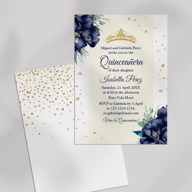 Invitation Parties scintillant d'or Tiara Royal Blue Floral Q (Gold Glitter Tiara Royal Blue Floral Quinceanera Invitation on off-white background)