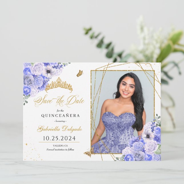 Invitation Periwinkle & Gold Quinceañera Enregistrer la date  (Debout devant)