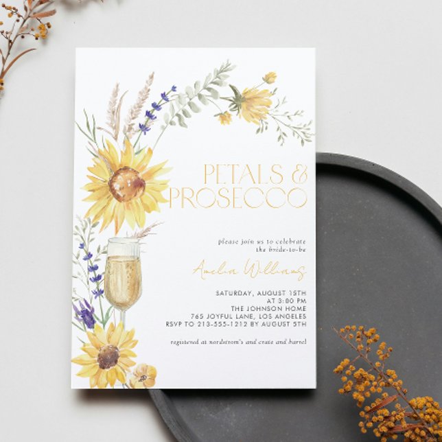 Invitation Pétales et Prosecco Fête des mariées de Lavande de (Easily personalize this sunflower Petals & Prosecco invite for the perfect fall bridal shower)