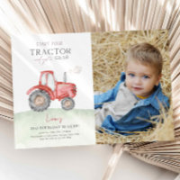 Photo d'anniversaire du tracteur rouge