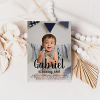 Photo d'anniversaire d'un garçon pour son premier 