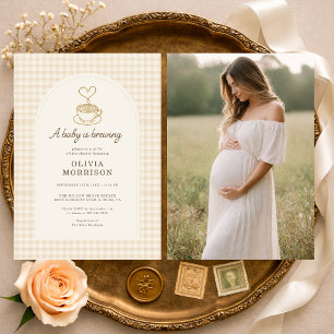 Invitation Photo de bébé préparant du café pour Baby Shower