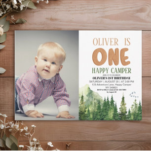 Invitation Photo de forêt d'anniversaire d'un campeur heureux