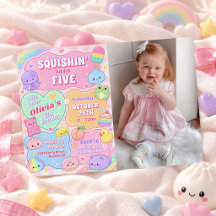 Photo de la fille squishy groovy arc-en-ciel pour