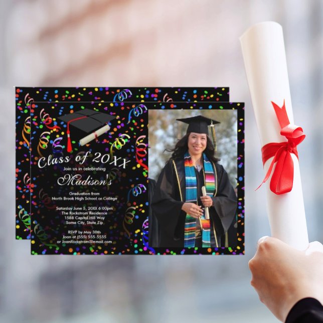 Invitation Photo Graduation Black Casquette Confetti Classe d (Photo Graduation Black Cap Confetti Class of Party Invitation)