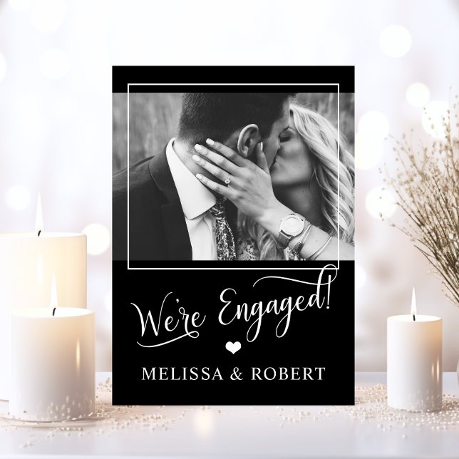 Invitation Photographie de la partie de fiançailles au coeur  (Classy Black White Heart Engagement Party PHOTO Invitation)