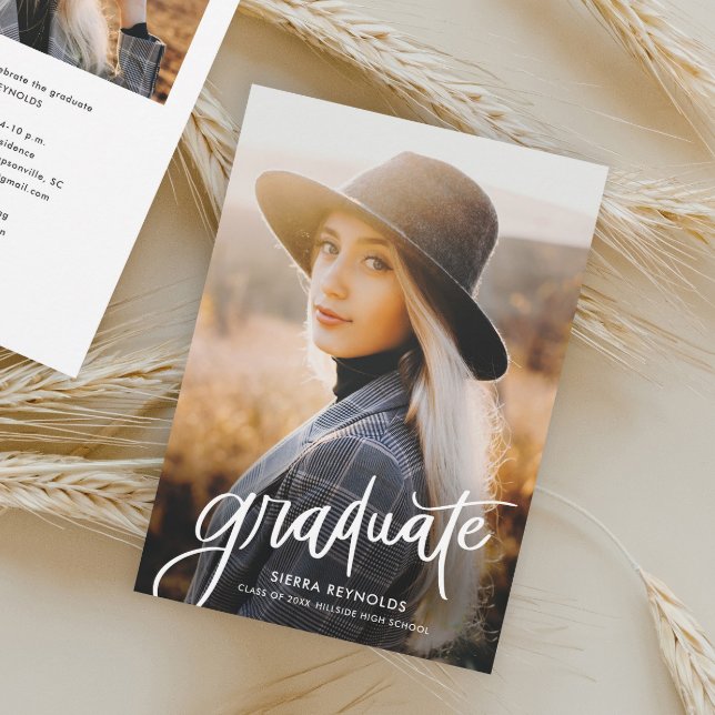 Invitation Photographie de script de fin d'études manuscrite  (Modern Handwritten Graduate Script 2 Photo Graduation Invitation.)