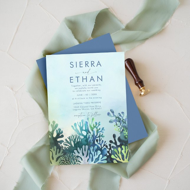 Invitation Plage côtière Ocean Blue Corals Mariage moderne (coastal wedding invitation ocean sea beach tropical coral blue teal green navy elegant modern chic)