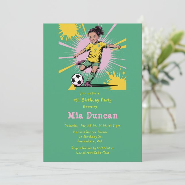Invitation Pop Art Girls Soccer Anniversaire (Debout devant)