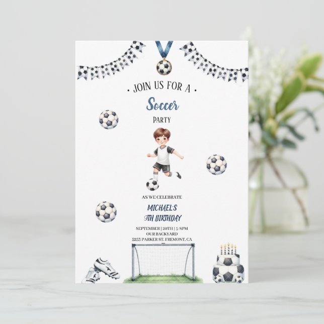 invitation pour l'anniversaire de football garçon (Debout devant)