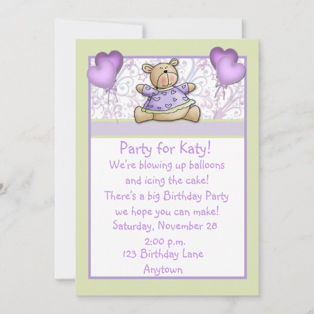 Invitation pourpre d'anniversaire d'ours mignon (Devant)