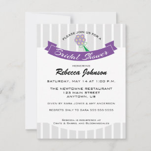 Invitation Purple & Gris Accentué avec Fête des mariées Bouqu