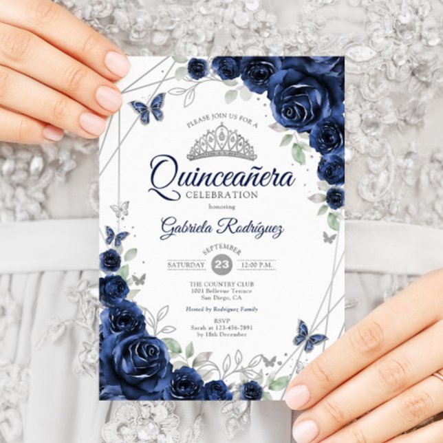 Invitation Quinceanera florale d'argent de la marine (Créateur téléchargé)