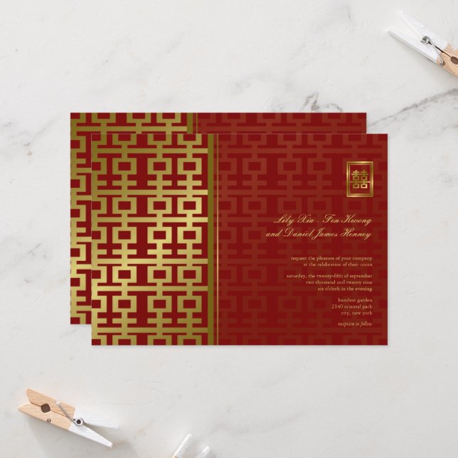 Invitation Red & Gold Modern Double Bonheur Mariage chinois (Devant/Arrière en situation)