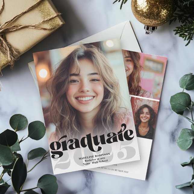 Invitation Rétro Moderne Noir Blanc 4 Photo Graduation (Retro Modern Black White 4 Photo Graduation Invitation)