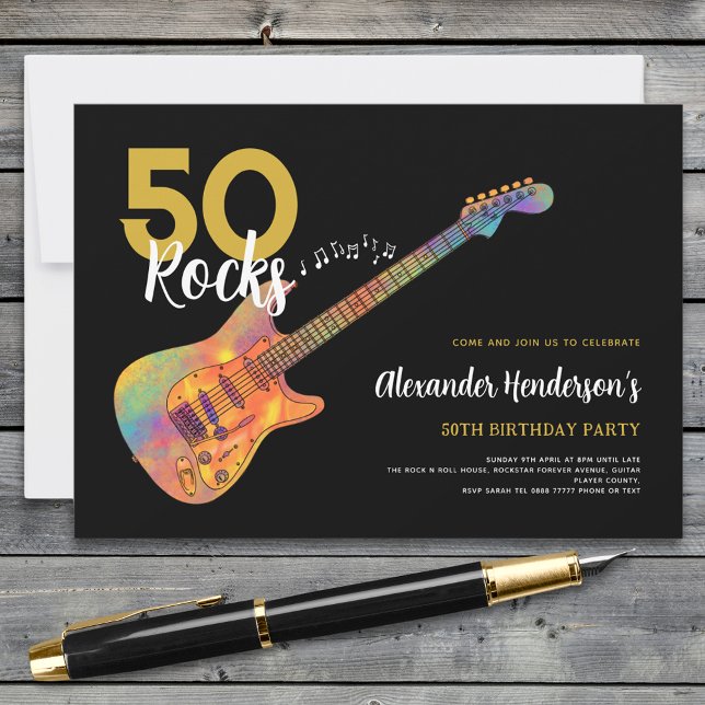 Invitation Rock and Roll de la fête du 50e anniversaire (50 Rocks cool guitar 50th birthday party black and gold invitation )