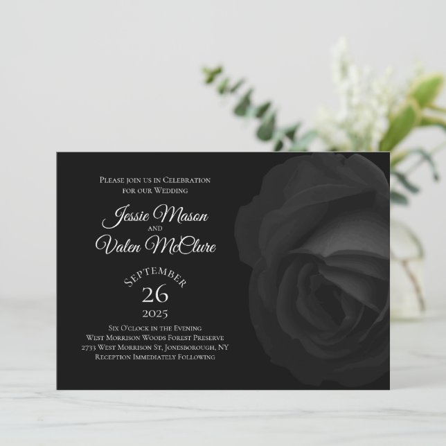 Invitation Rose noir foncé gothique Élégant mariage Invitatio (Debout devant)