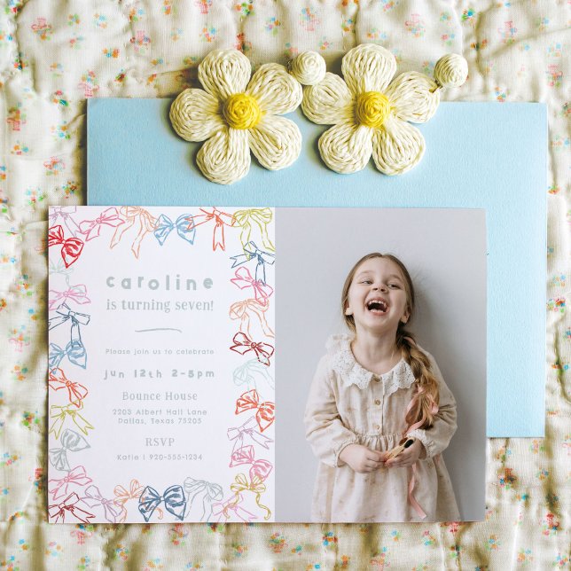 Invitation Rubans et vaches Photo Girls Fête d'anniversaire (Ribbons and Bows girls birthday party photo invitation.)