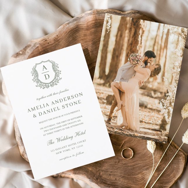 Invitation Sage Green Élégante Cimier Floral Mariage Monogram (Créateur téléchargé)