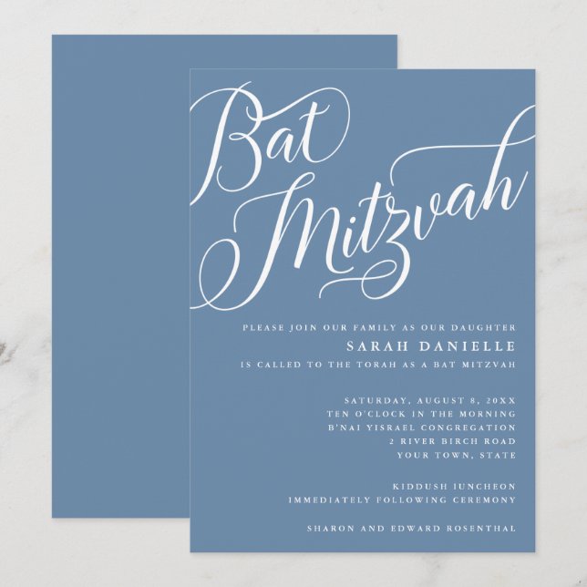 Invitation Script florissant moderne, Bat mitzvah bleu Dusty (Devant / Derrière)