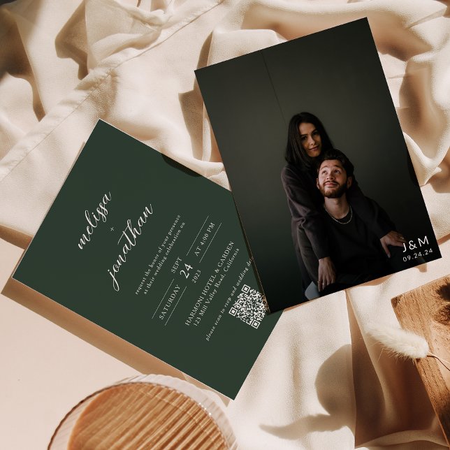 Invitation Script moderne Dark Green Monogram QR code Mariage (Créateur téléchargé)