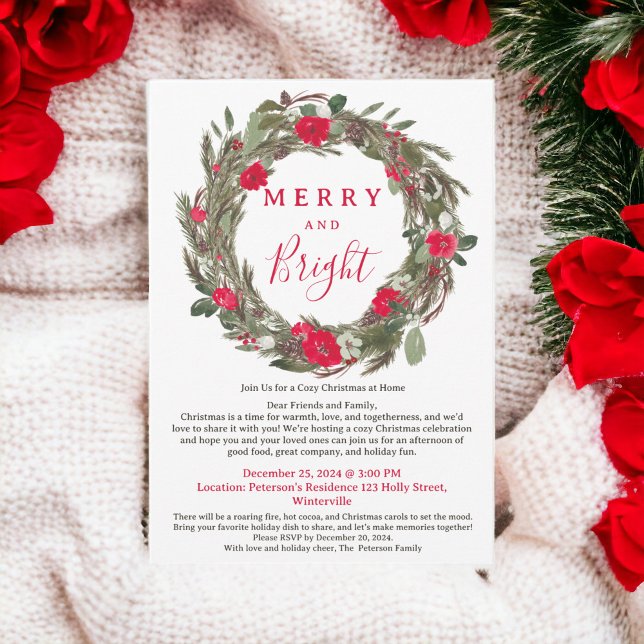 Invitation Serre Rustique Rouge Floral Rassemblement de Noël  (Rustic Red Floral Wreath Cozy Christmas Gathering Invitation)