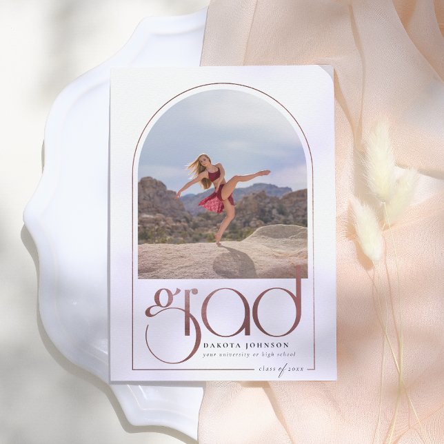 Invitation Shine Rose Gold Arch Typographie 2 Diplôme photo (Créateur téléchargé)