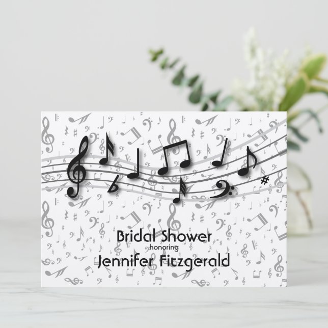 Invitation Silver Grey et musique noire Notes Fête des mariée (Debout devant)